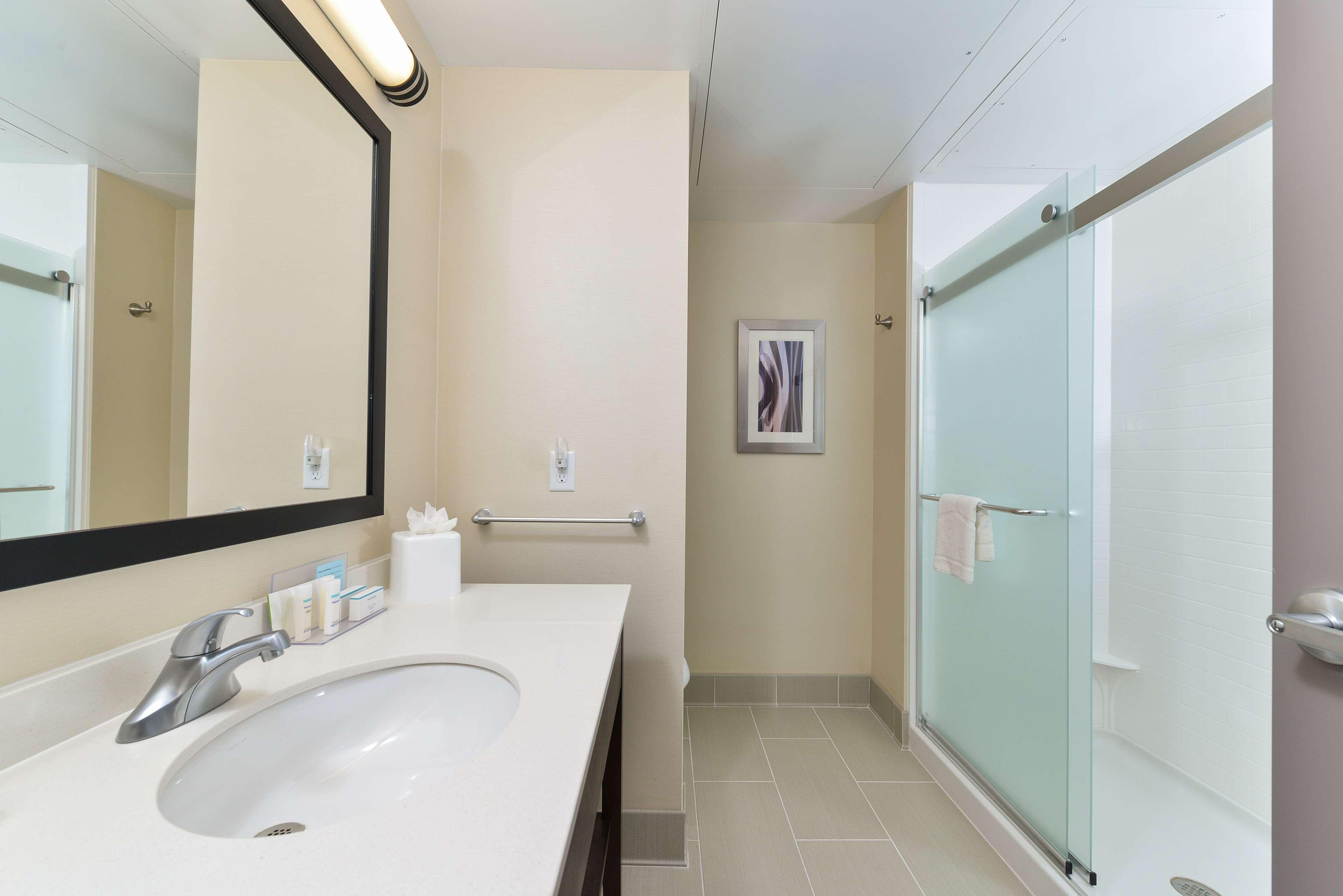 Hampton Inn & Suites Des Moines Downtown Екстер'єр фото