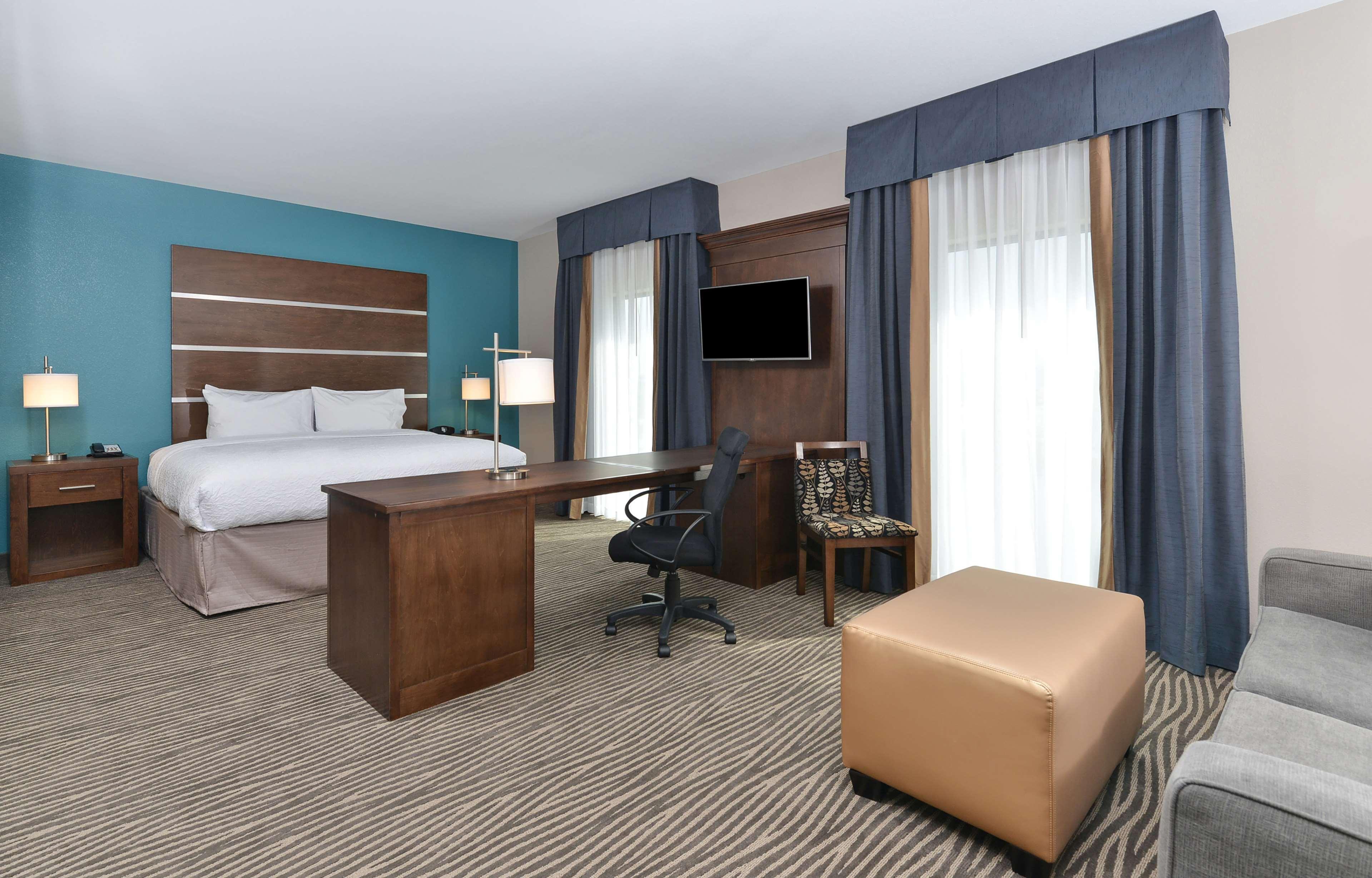Hampton Inn & Suites Des Moines Downtown Екстер'єр фото