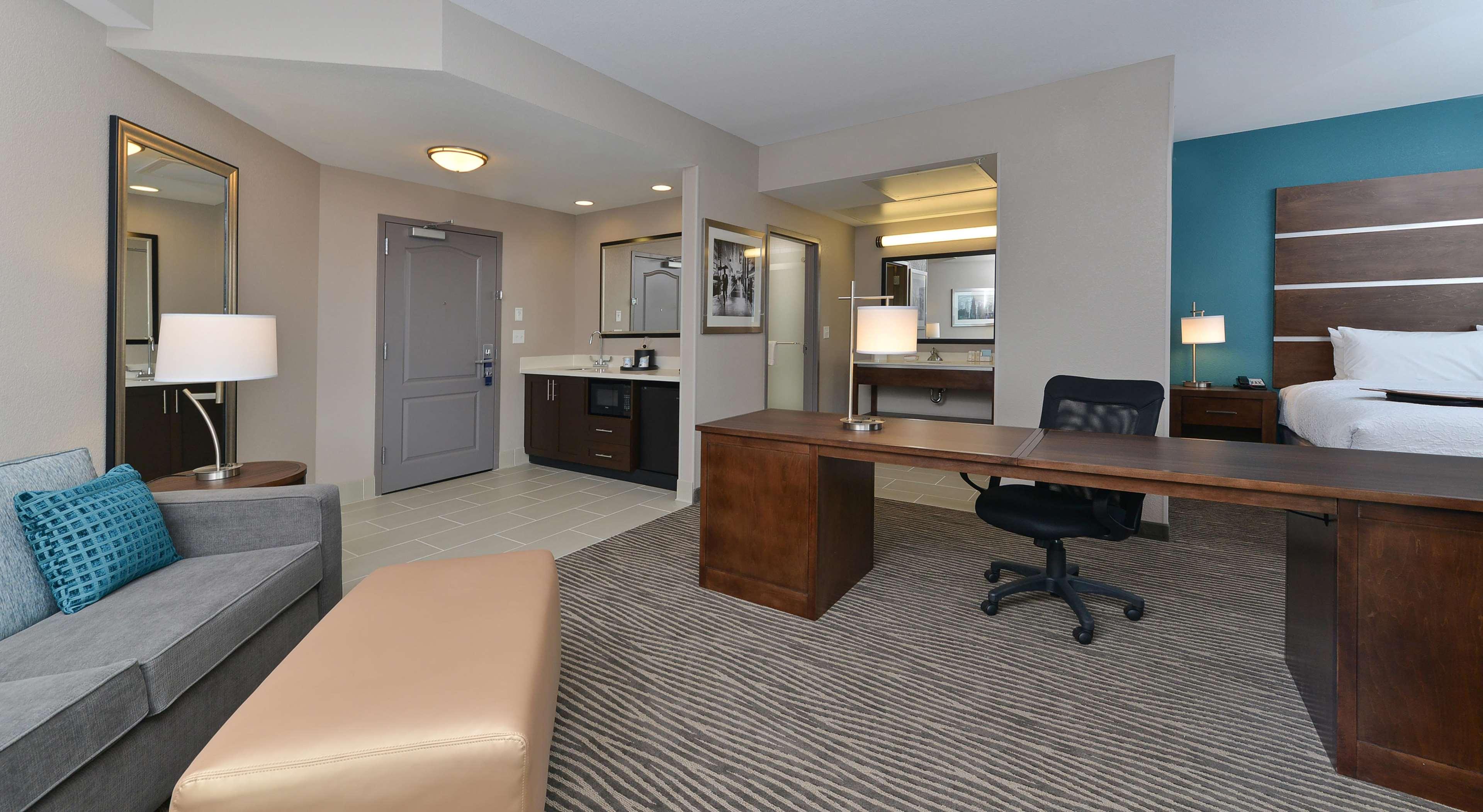 Hampton Inn & Suites Des Moines Downtown Екстер'єр фото