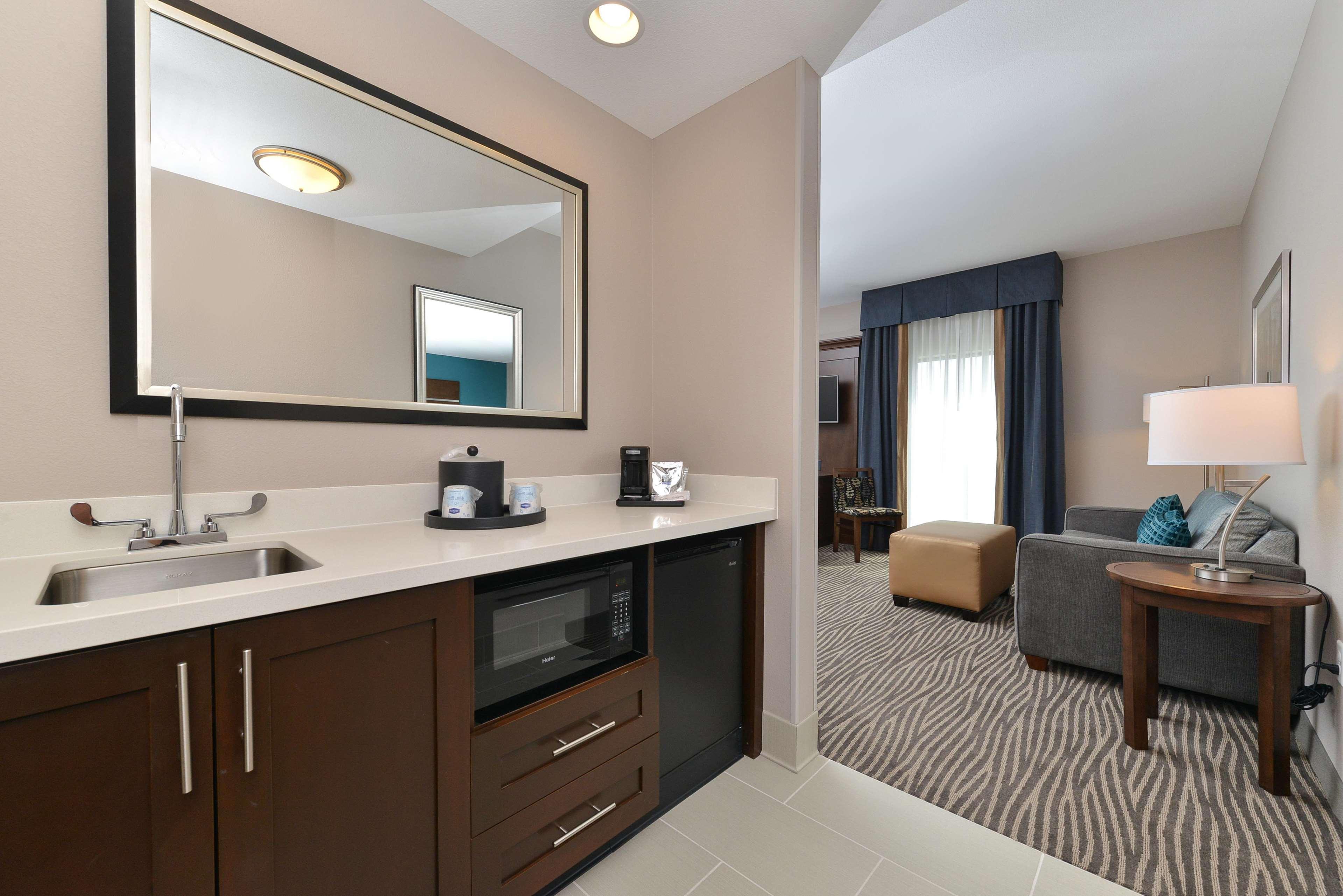 Hampton Inn & Suites Des Moines Downtown Екстер'єр фото