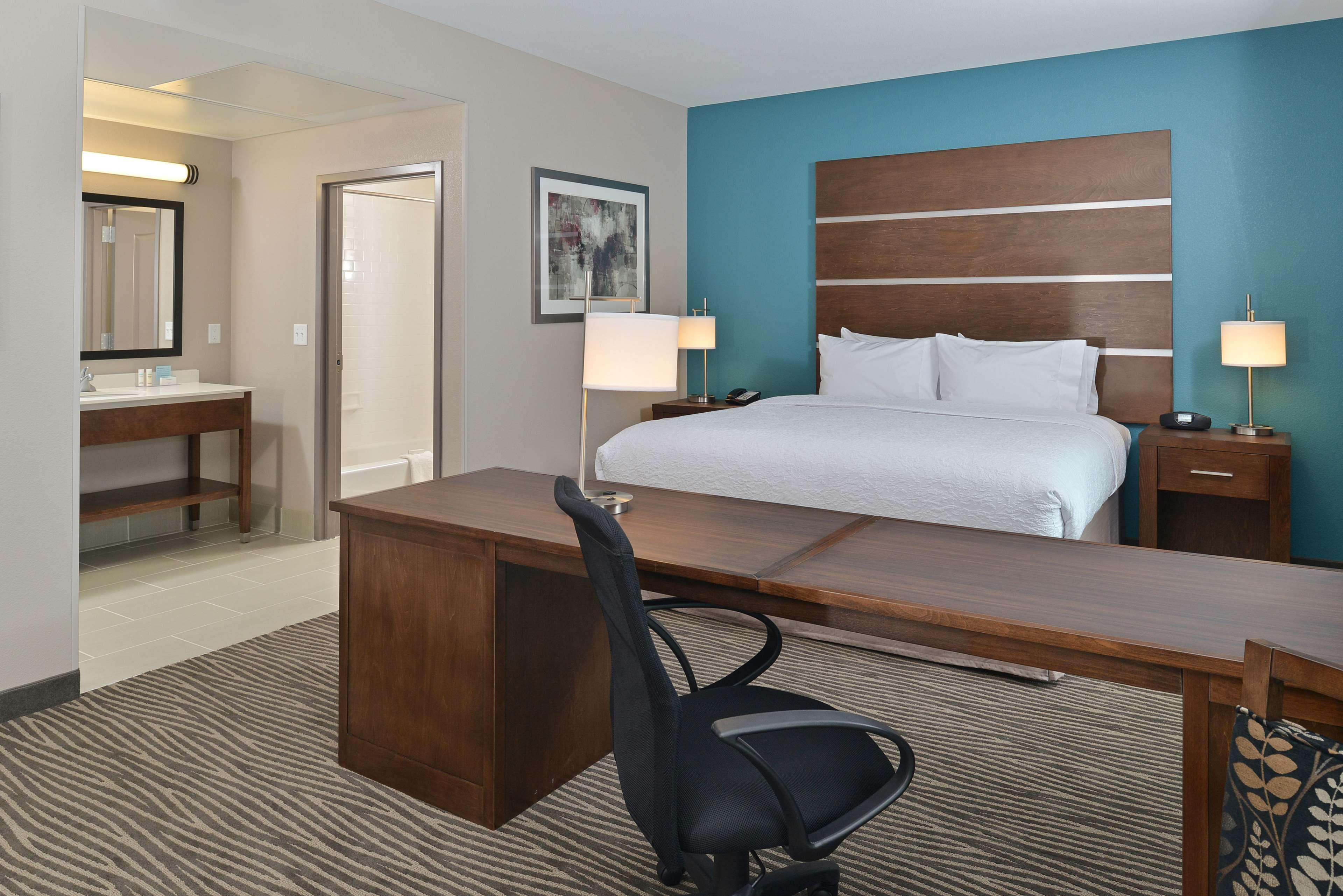 Hampton Inn & Suites Des Moines Downtown Екстер'єр фото