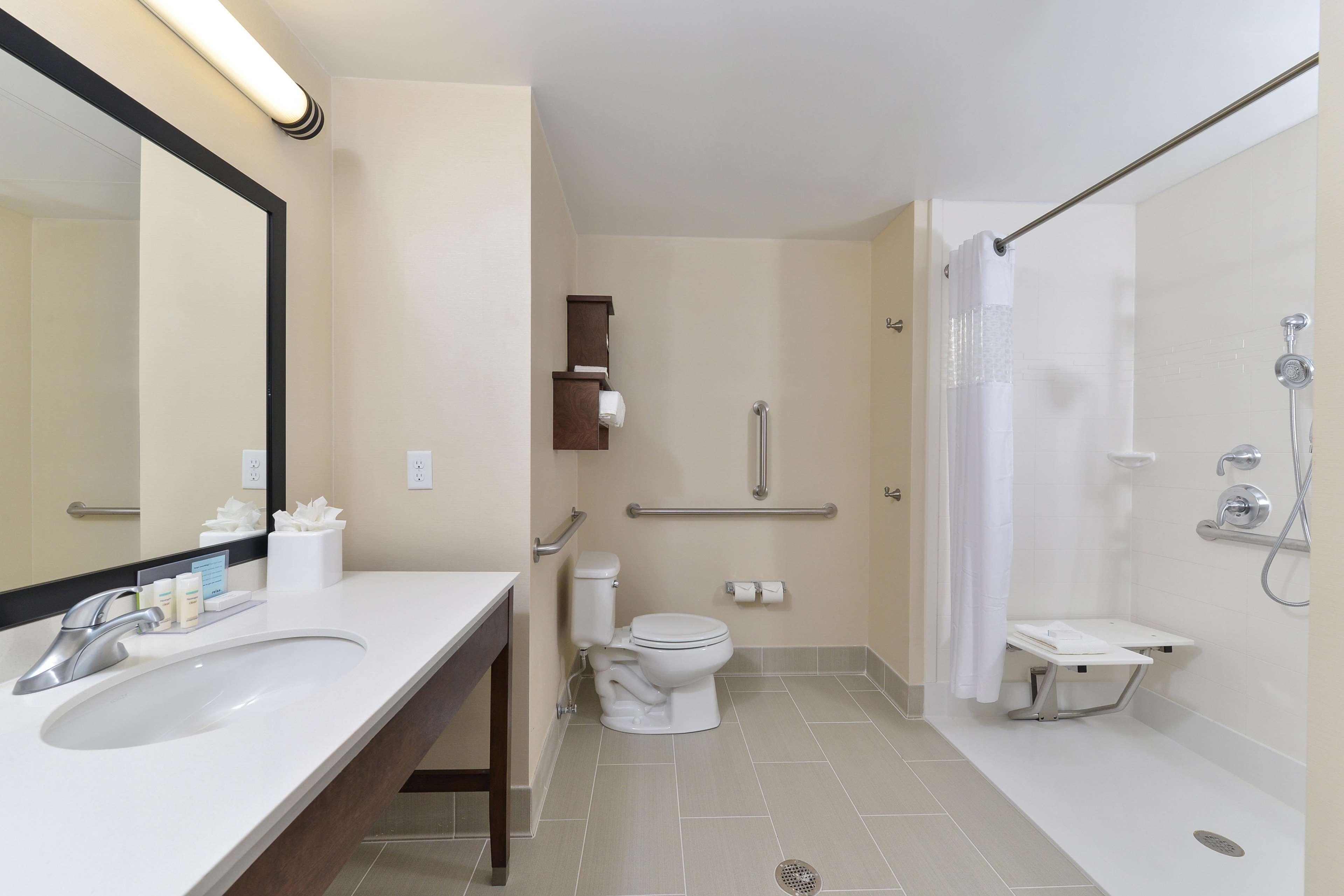 Hampton Inn & Suites Des Moines Downtown Екстер'єр фото
