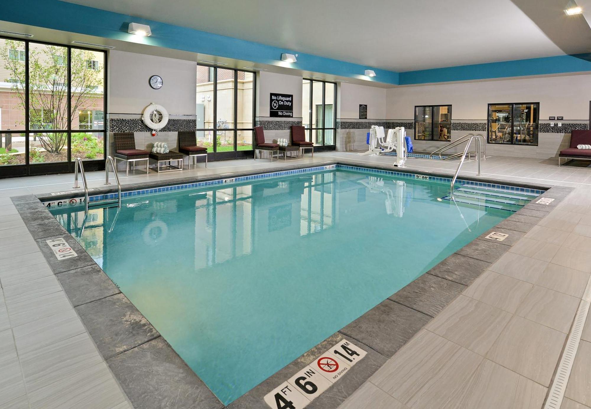 Hampton Inn & Suites Des Moines Downtown Екстер'єр фото