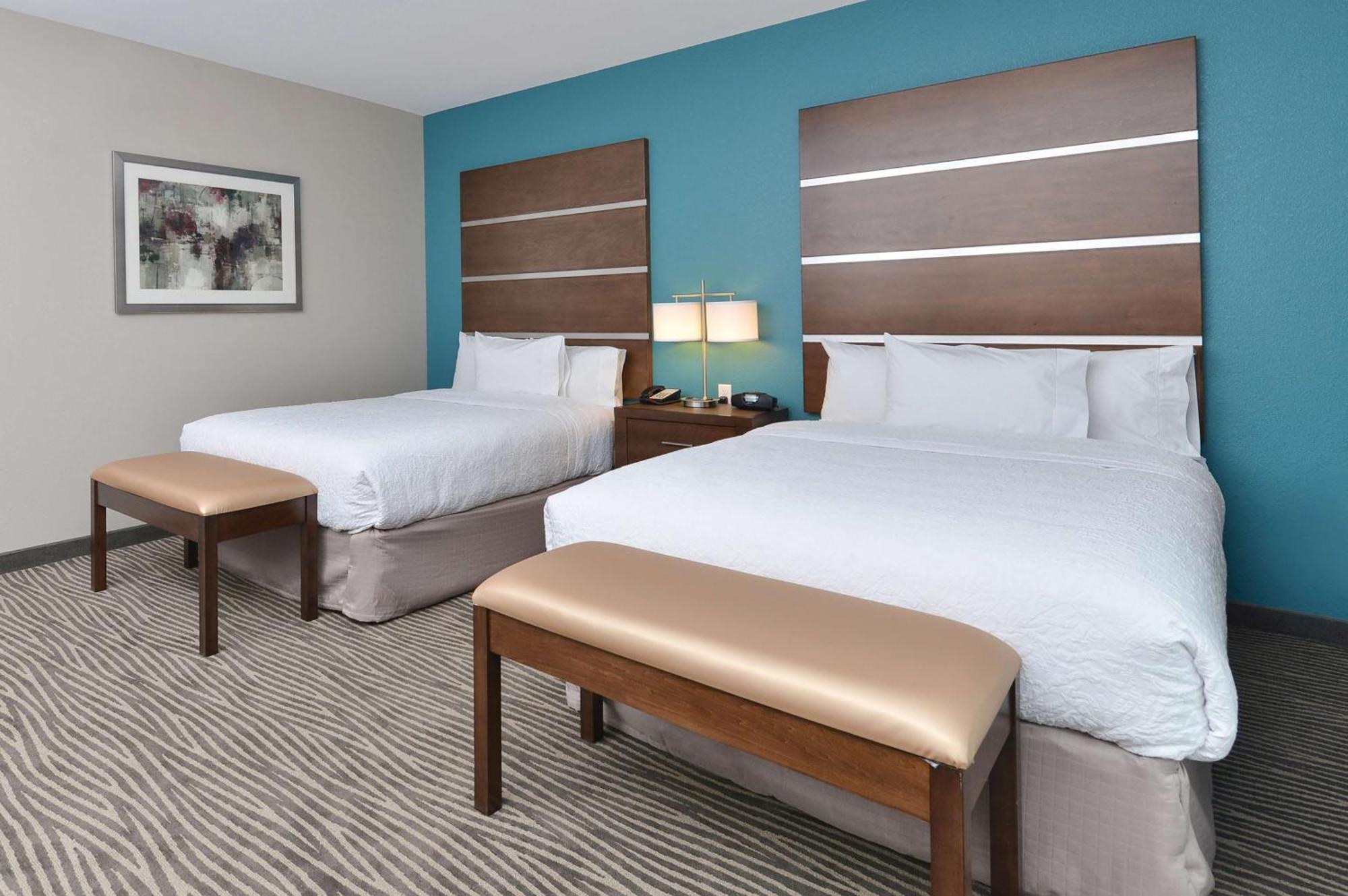 Hampton Inn & Suites Des Moines Downtown Екстер'єр фото