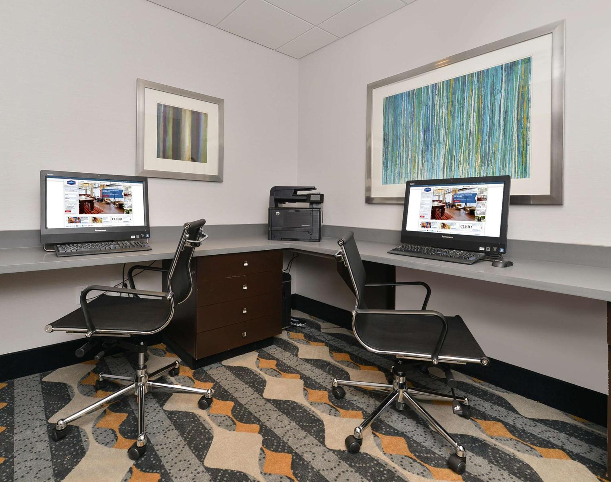 Hampton Inn & Suites Des Moines Downtown Екстер'єр фото