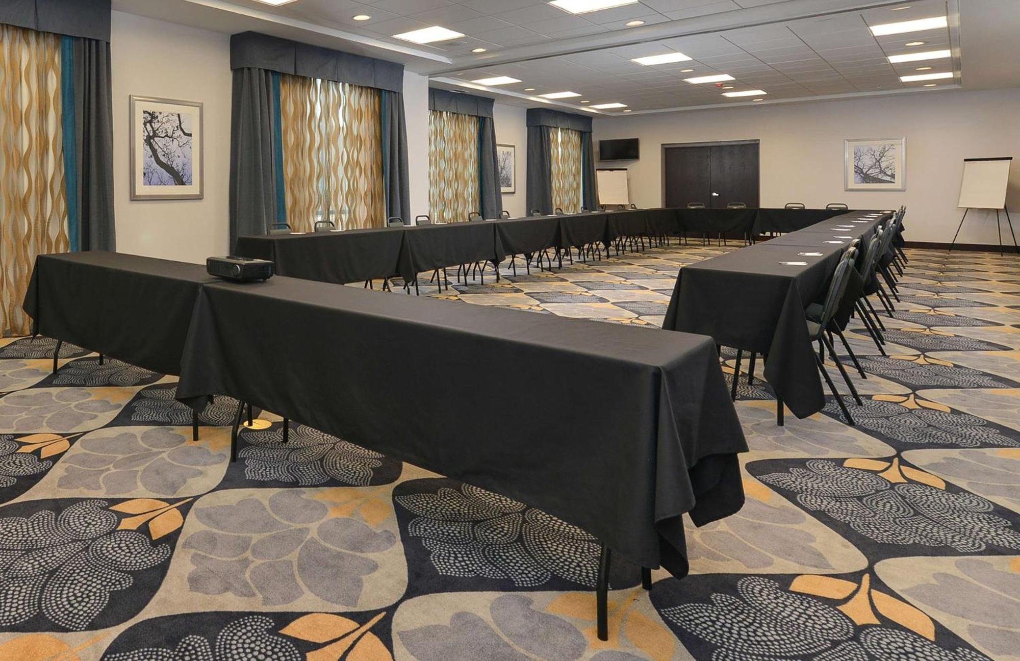 Hampton Inn & Suites Des Moines Downtown Екстер'єр фото