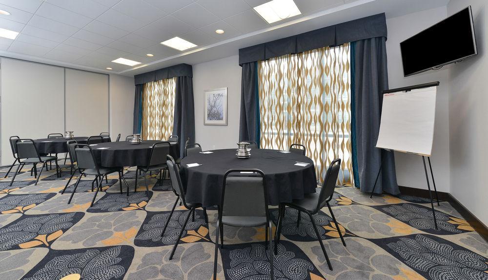 Hampton Inn & Suites Des Moines Downtown Екстер'єр фото