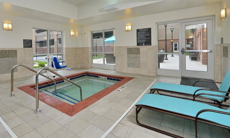 Hampton Inn & Suites Des Moines Downtown Екстер'єр фото